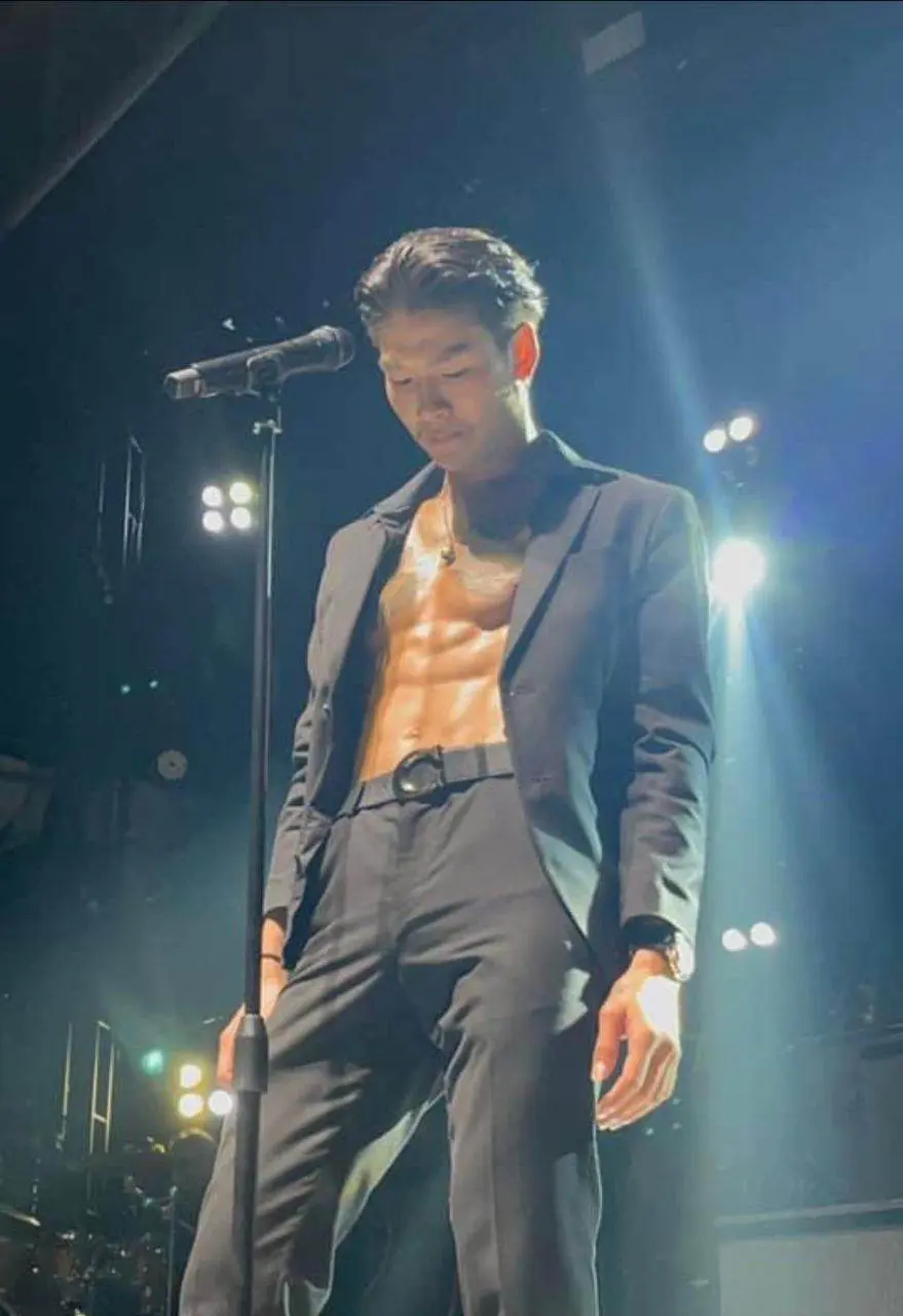 ฝากรักไว้ในคลัง