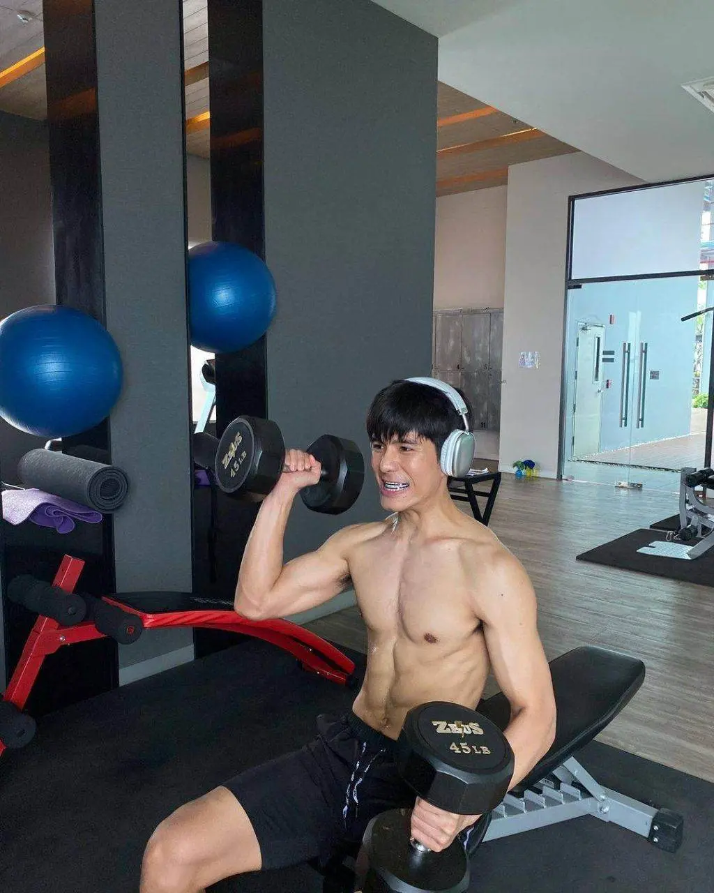 อยากบีบดูดฟัดกับปัวว