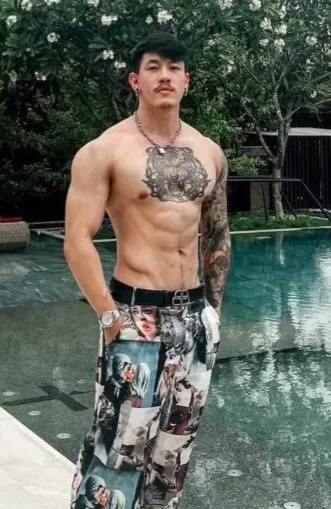 ลับหลัง