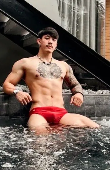 ลับหลัง