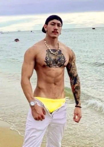 ลับหลัง