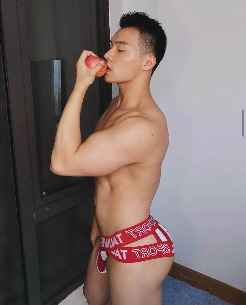พ่อค้า กกน. แห่ง สิงคโปร์