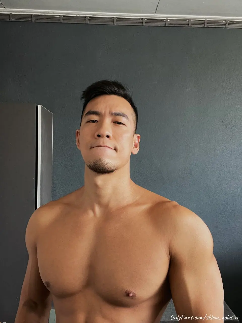จะกี่ปี ก็ยังหล่อ.有練就拍 沒練也要拍 😄tw. @andrewchristian