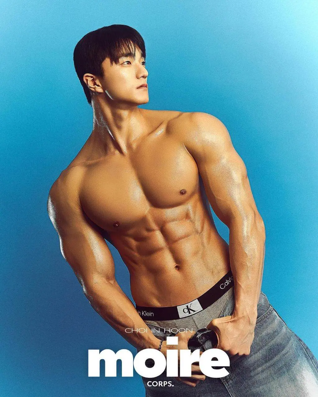 หนุ่มไทย Jeans Ashitawat