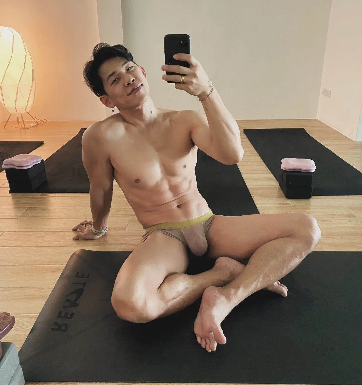 นายแบบ กายยวิพากษ์