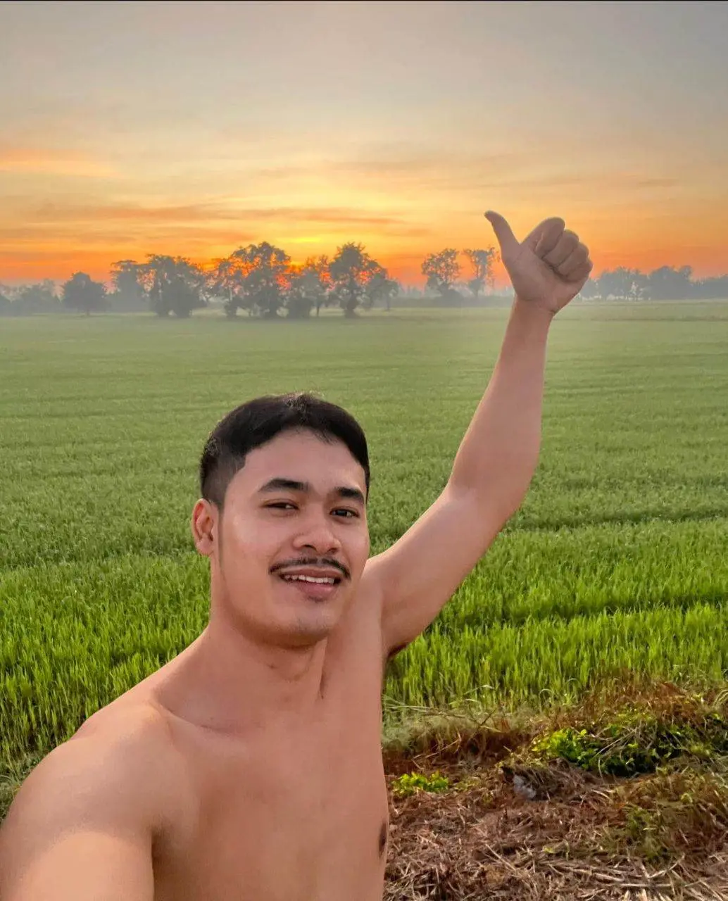 พร้อมยอมพลีให่ผัวทุกที่