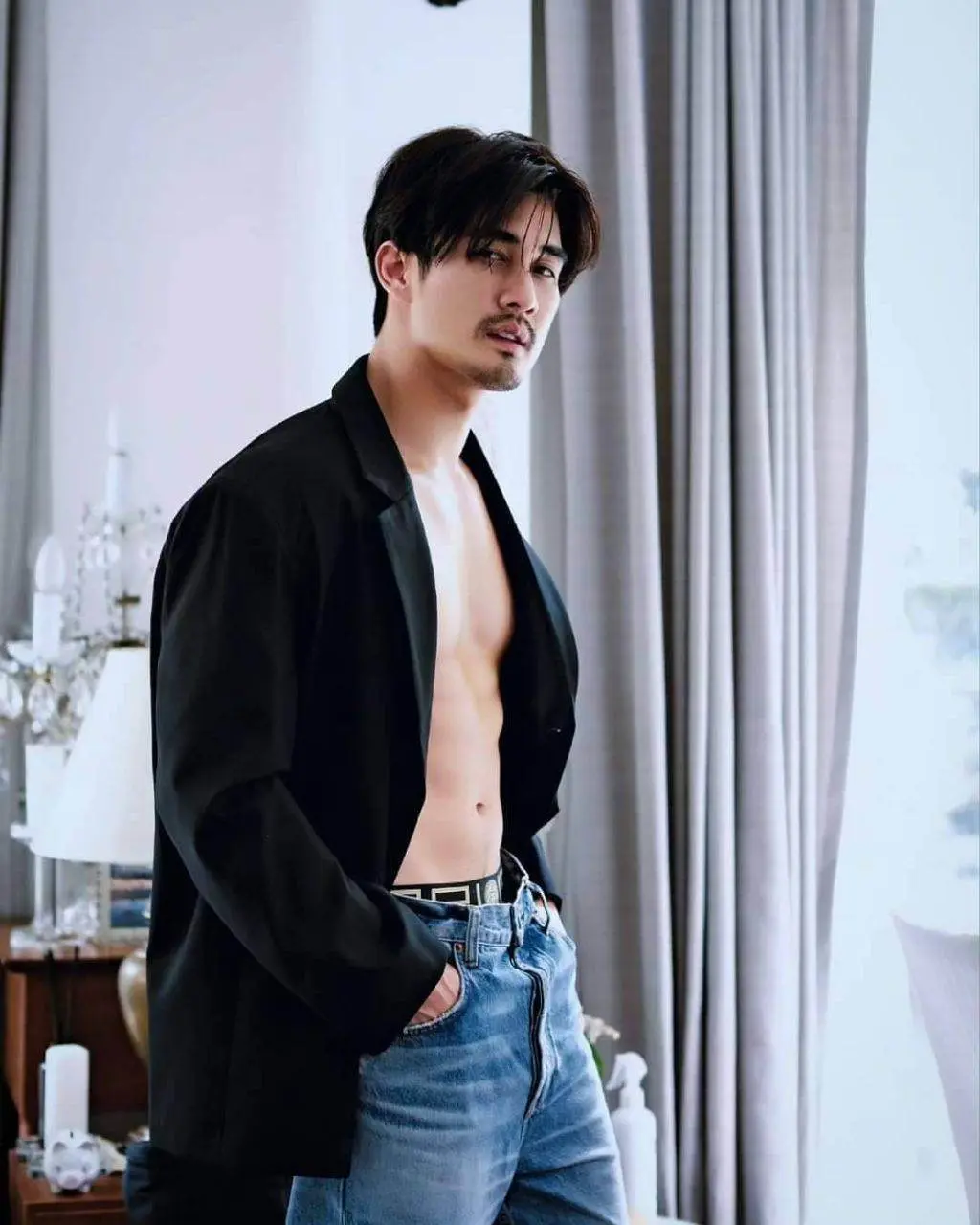 เสวหนวดผัว