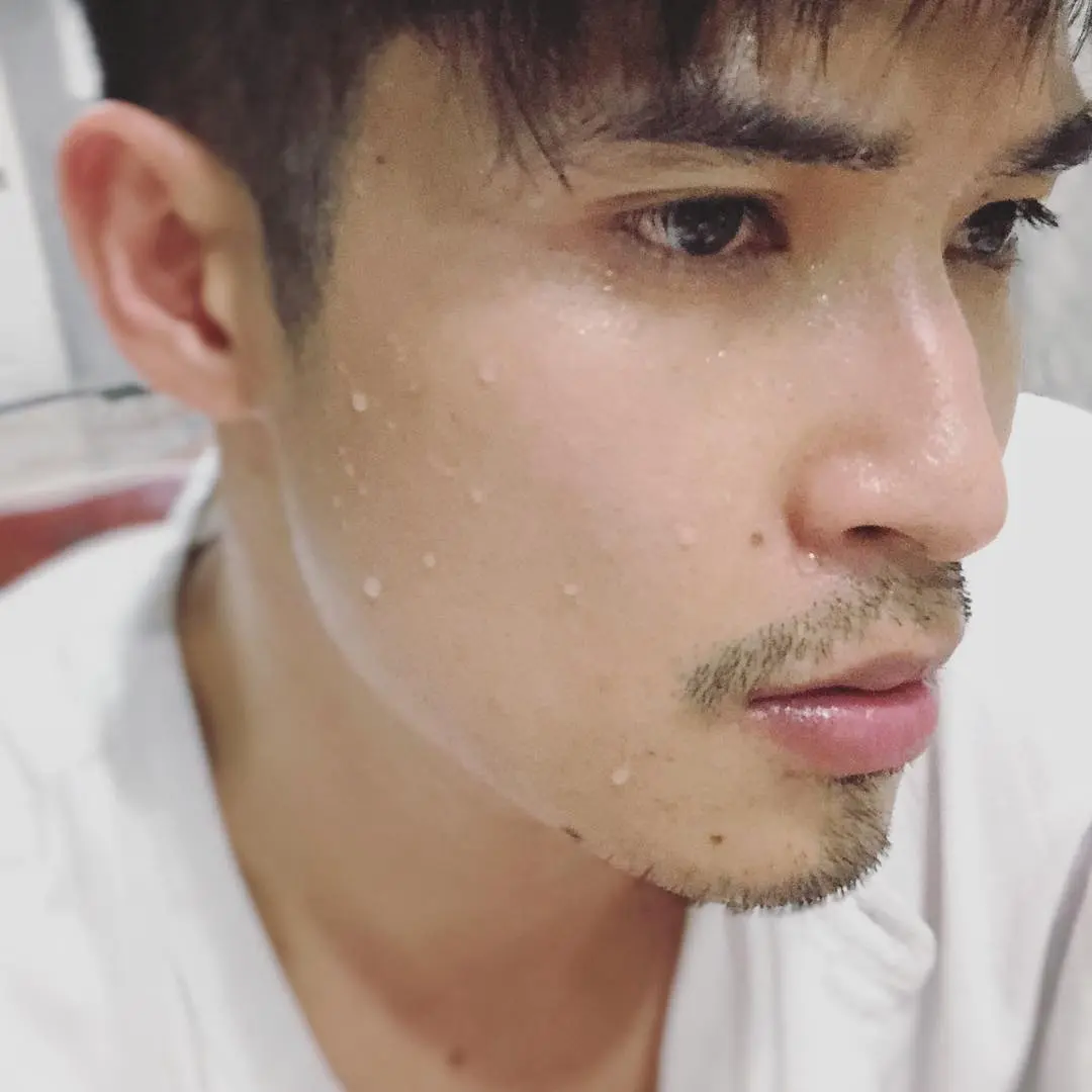 เสวหนวดผัว