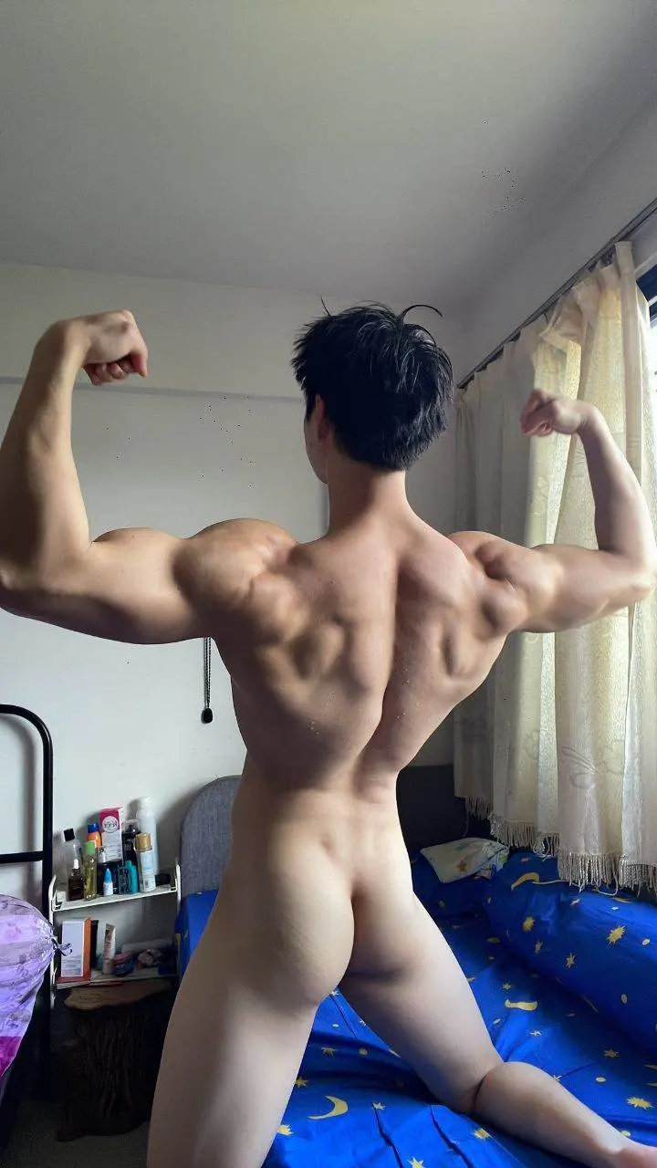 หนุ่มเกาหลี I&rsquo;ll show you more.