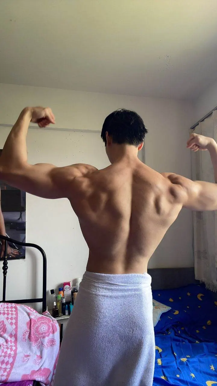 หนุ่มเกาหลี I&rsquo;ll show you more.
