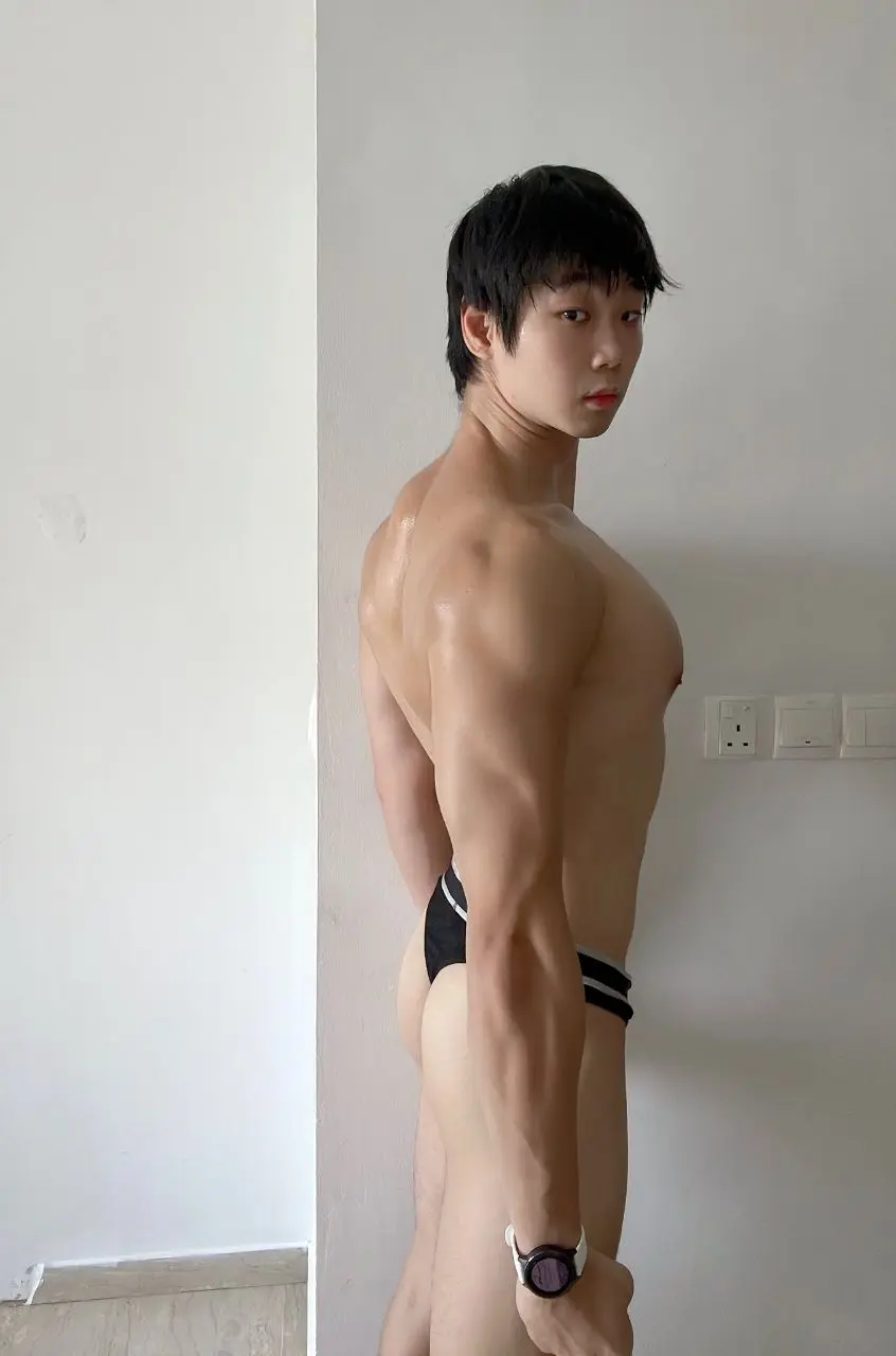 หนุ่มเกาหลี I&rsquo;ll show you more.
