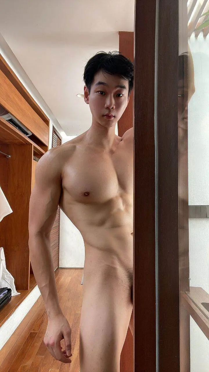 หนุ่มเกาหลี I&rsquo;ll show you more.