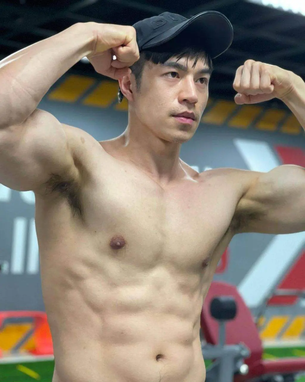 อยากกัดดูดเลีย