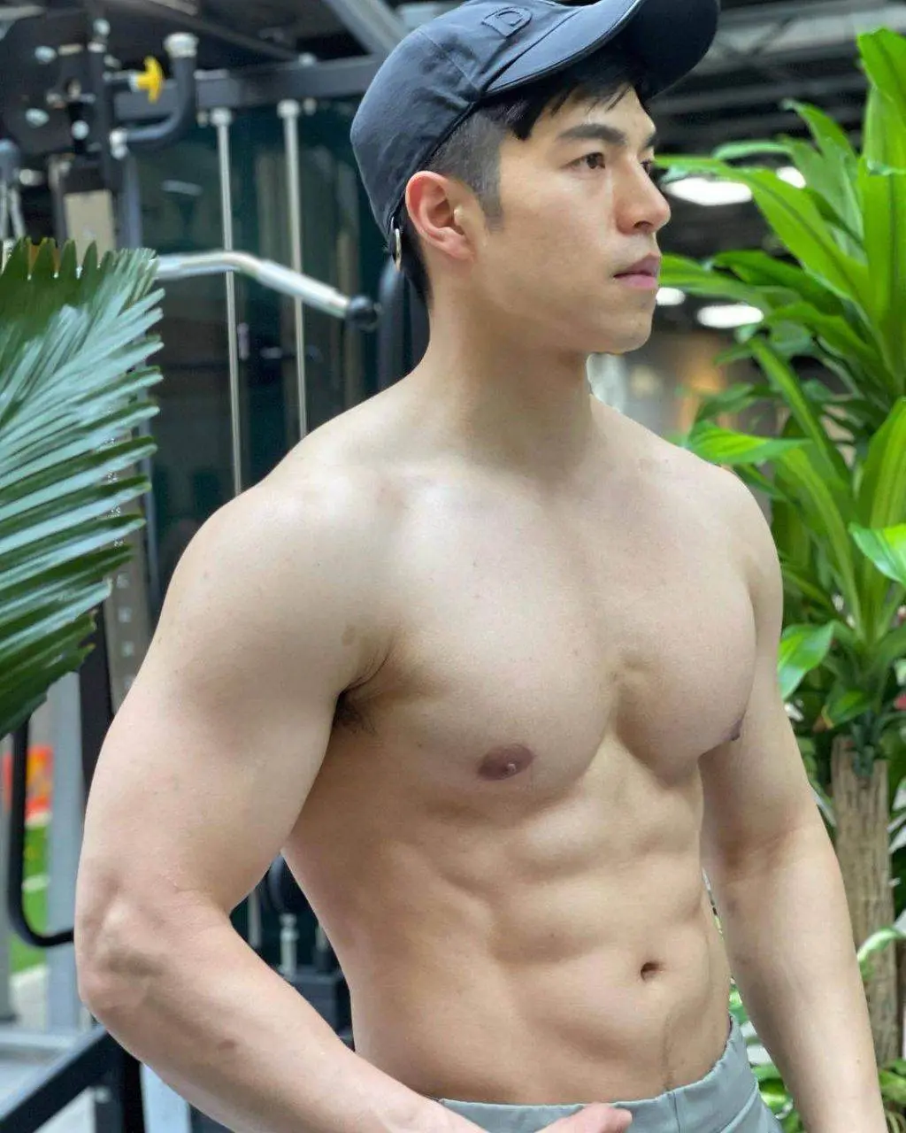 อยากกัดดูดเลีย