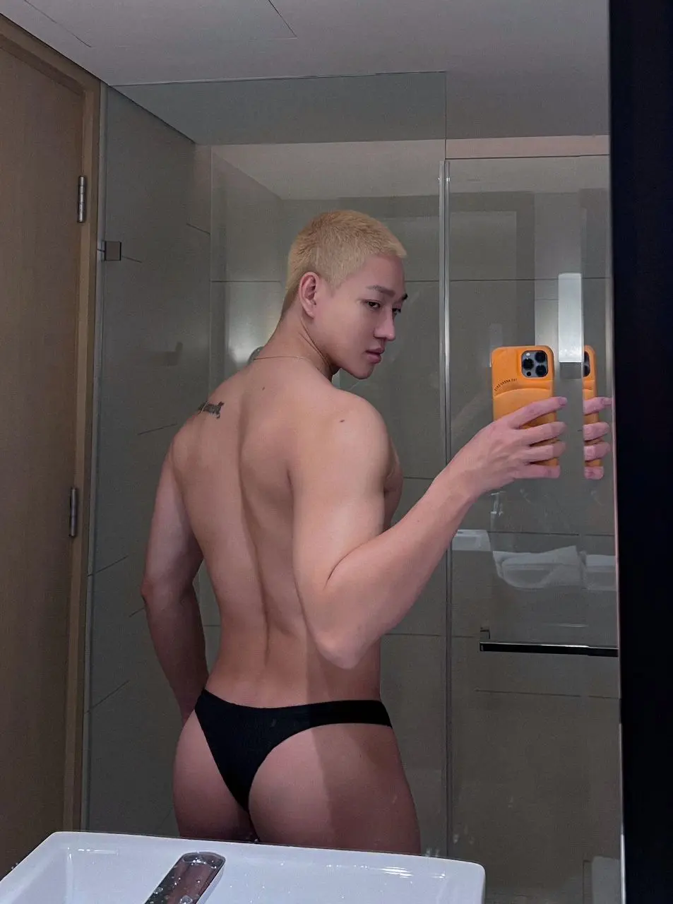 หนุ่มหน้าหวาน เวียดนาม.