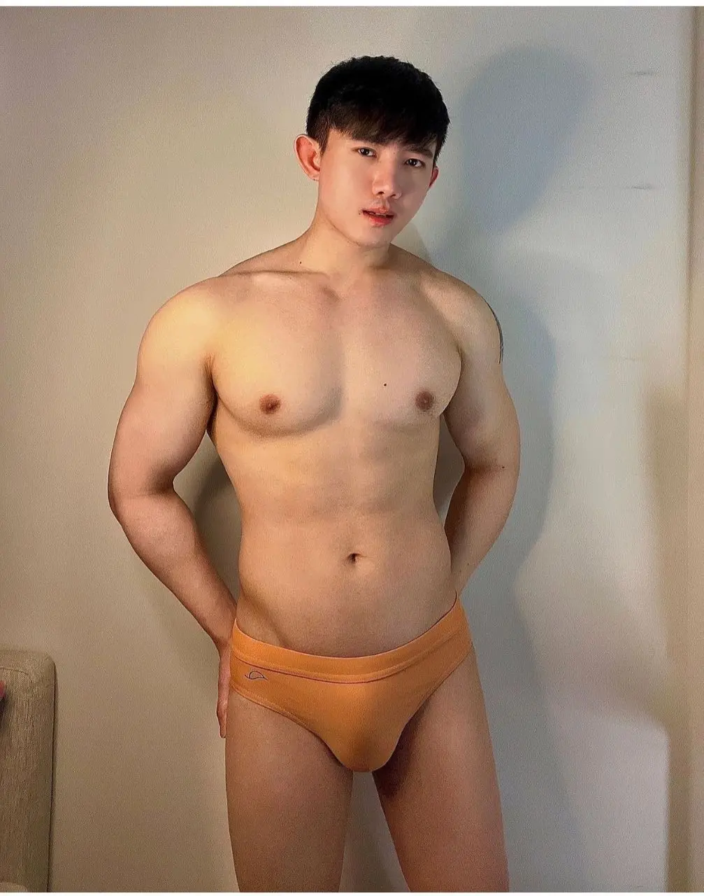 หนุ่มลูกครึ่งเวียดนาม
