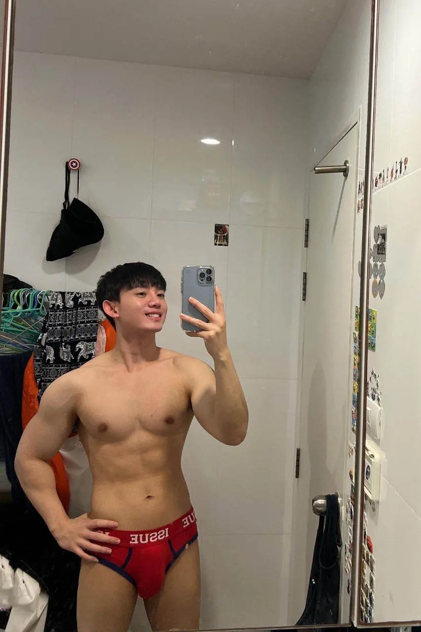หนุ่มลูกครึ่งเวียดนาม