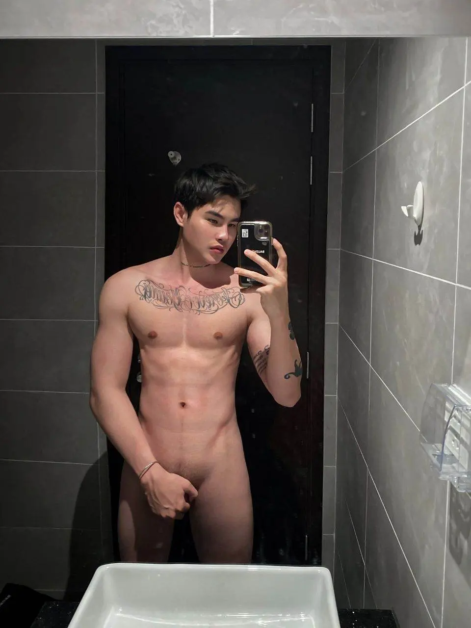 หนุ่มตี๋ แห่งฮ่องกง....