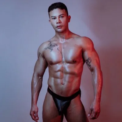 หนุ่มไทย โคโยตี้บอย นานาชาติ.