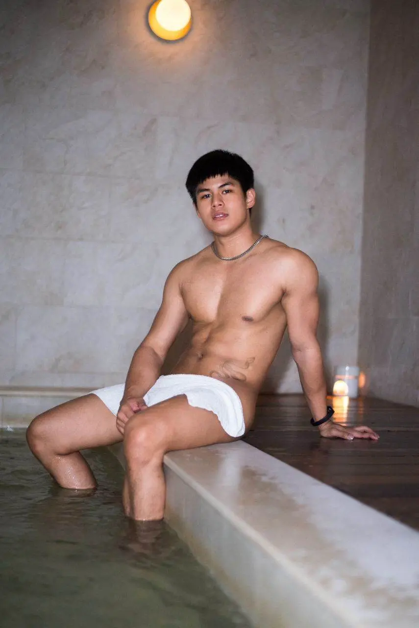 ถ้าเราหื่นเธอจะยื่นมือมาช่วยเราไหม