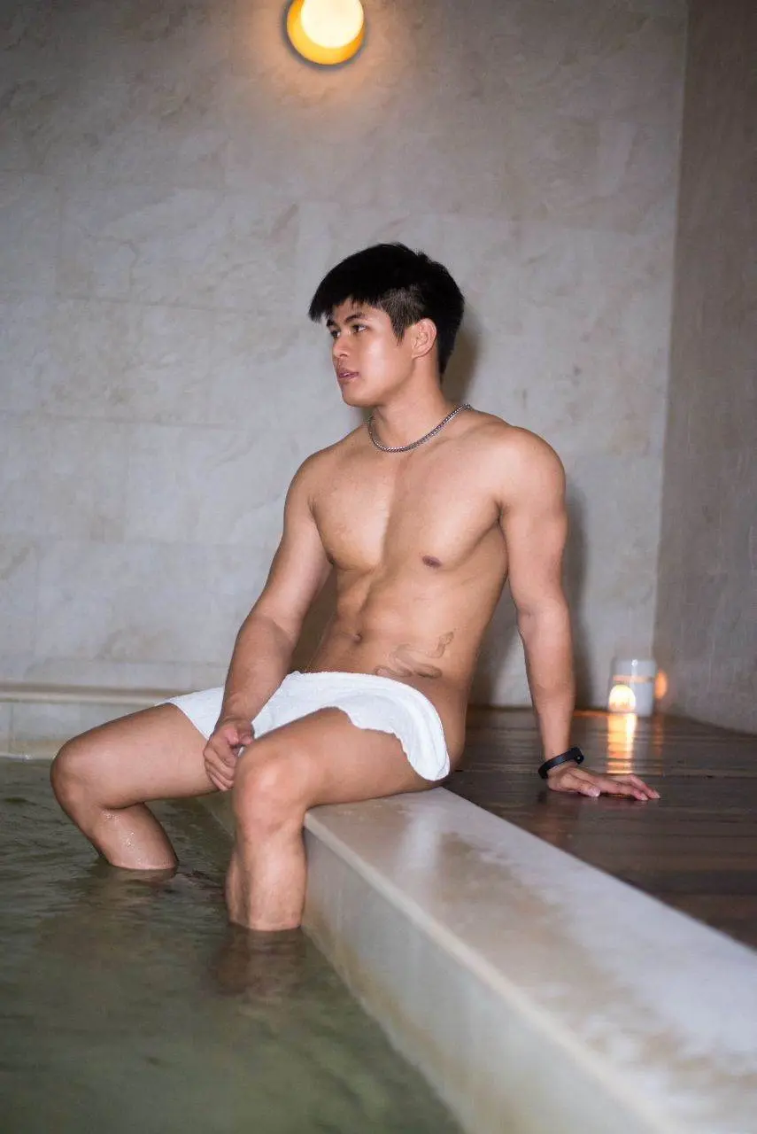 ถ้าเราหื่นเธอจะยื่นมือมาช่วยเราไหม