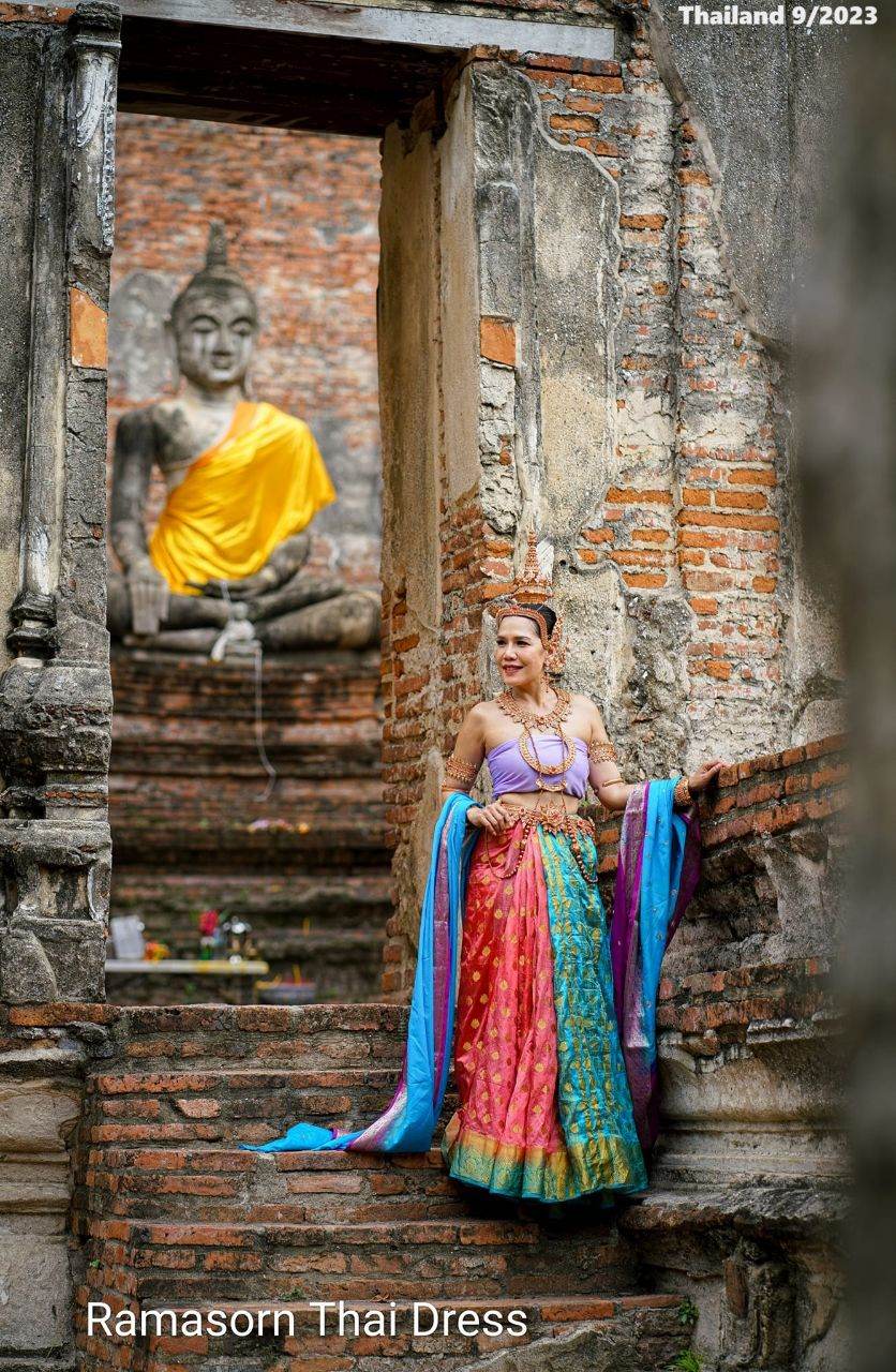 Thai Lady and Loy Krathong Festival 🇹🇭