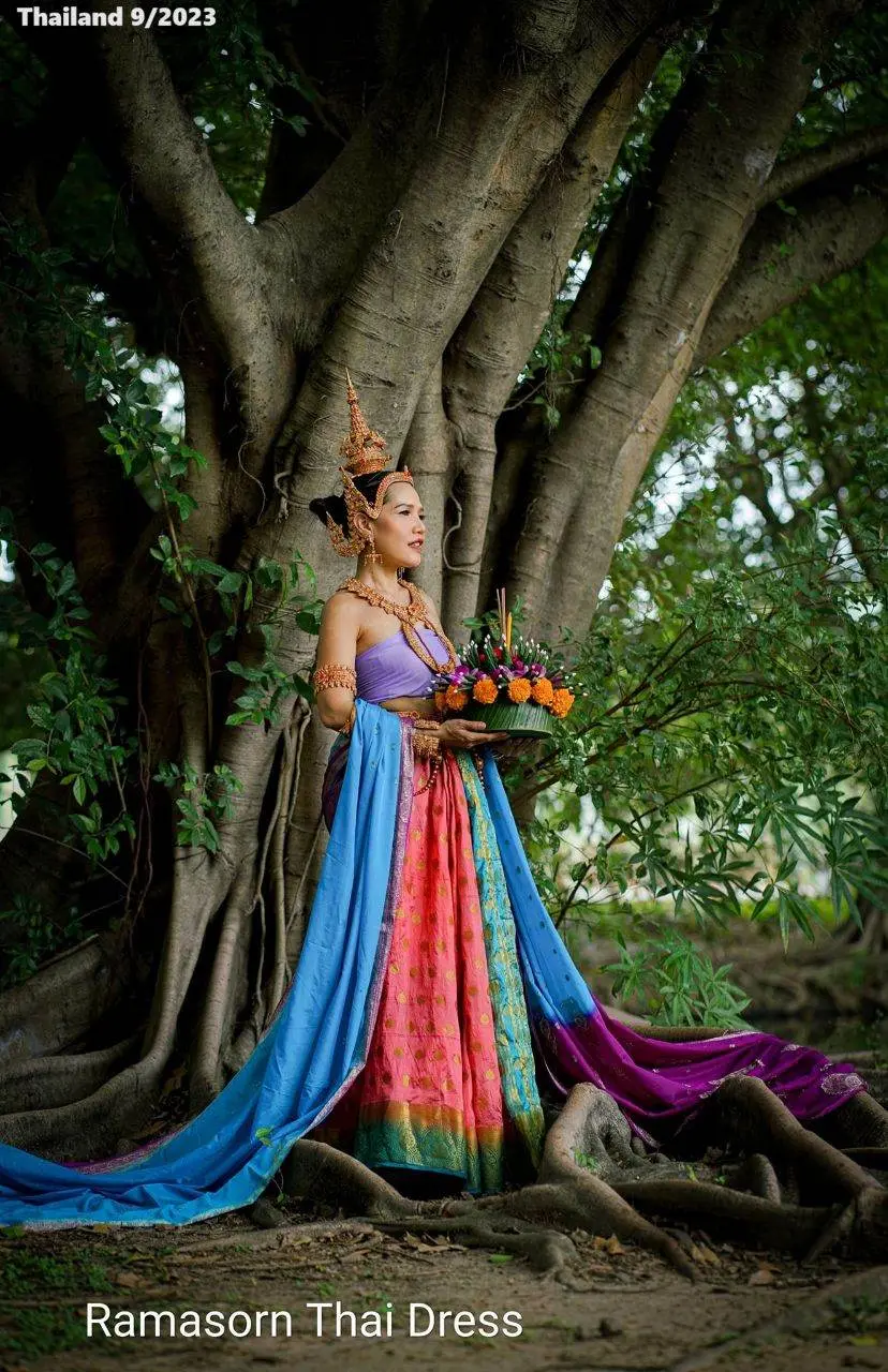 Thai Lady and Loy Krathong Festival 🇹🇭