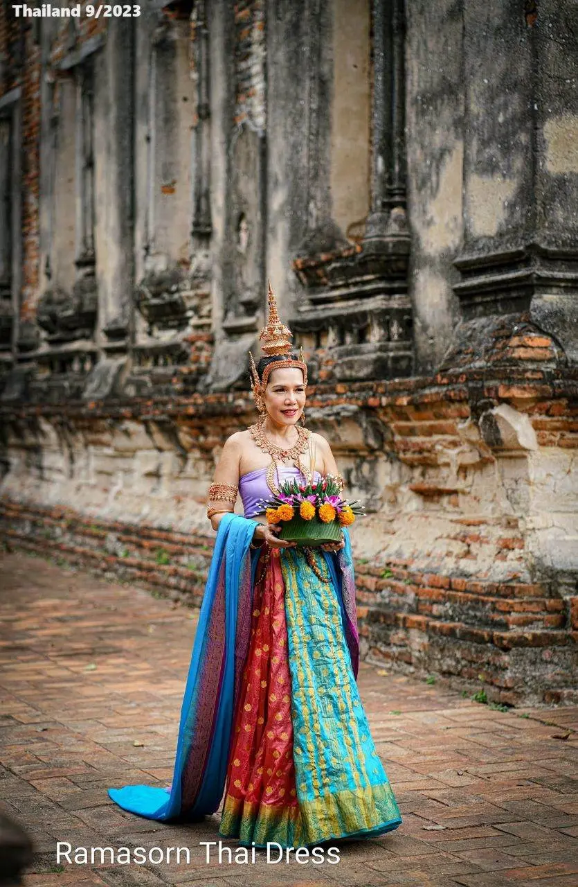 Thai Lady and Loy Krathong Festival 🇹🇭