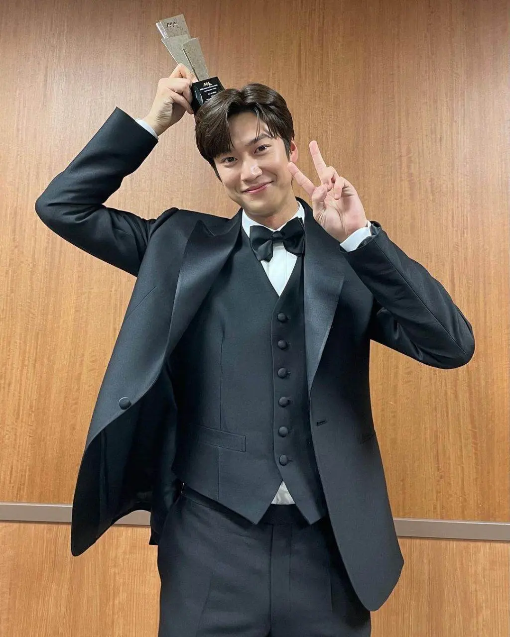 นาอินอู หนุ่มฮอตแห่งปี สุดโด่งดัง