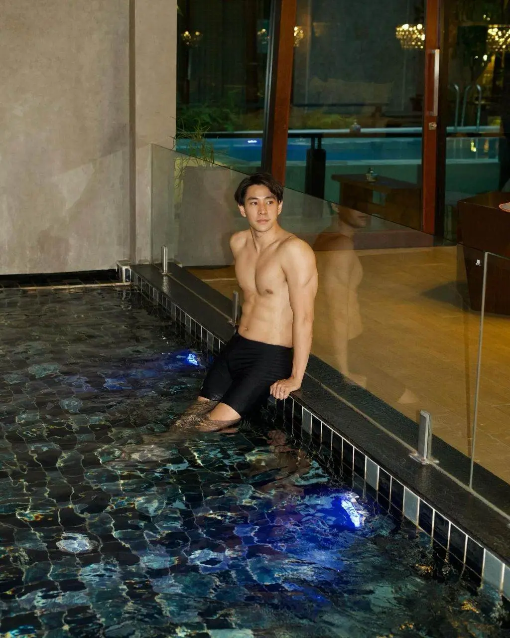 ดาราพาเพลิน