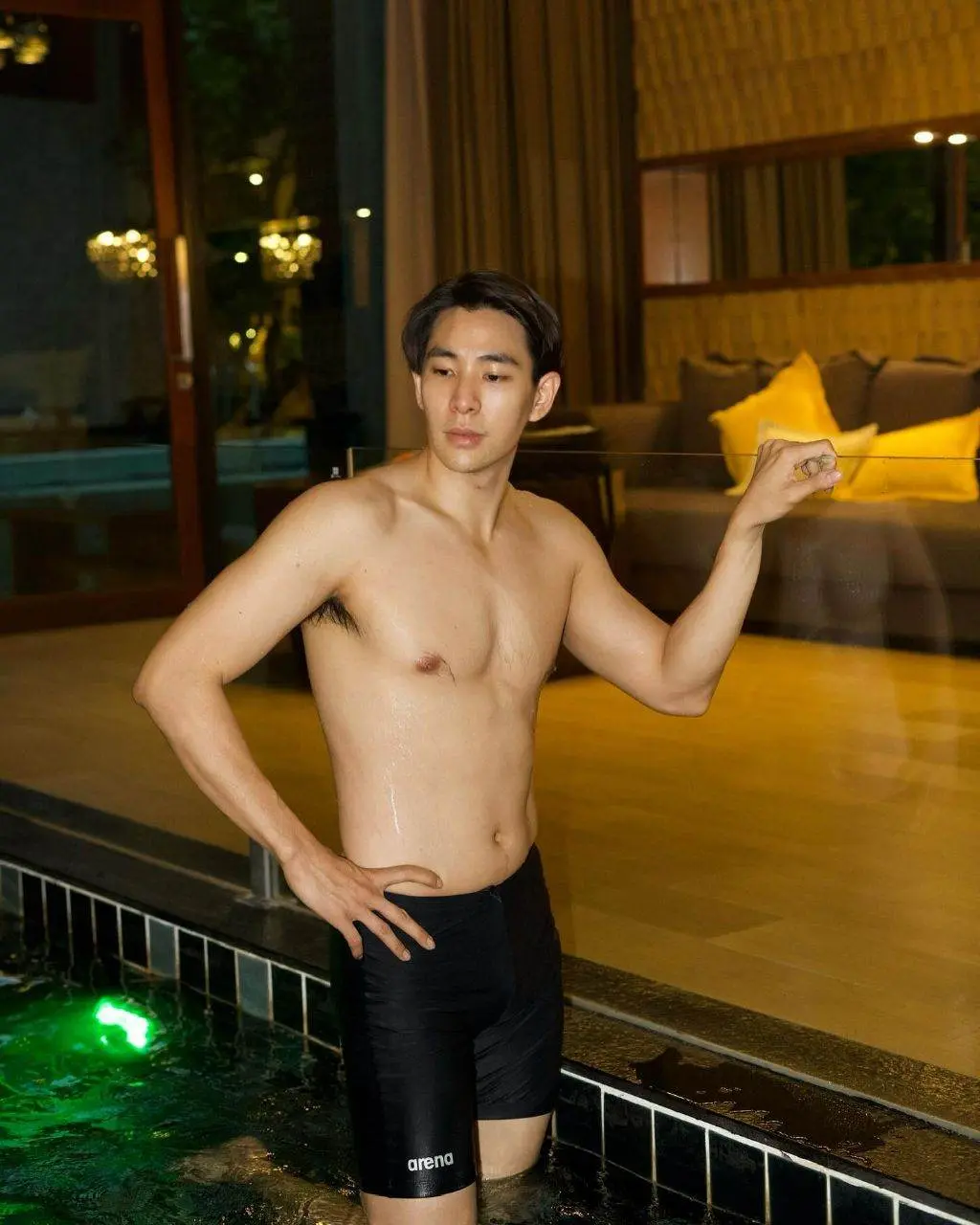 ดาราพาเพลิน