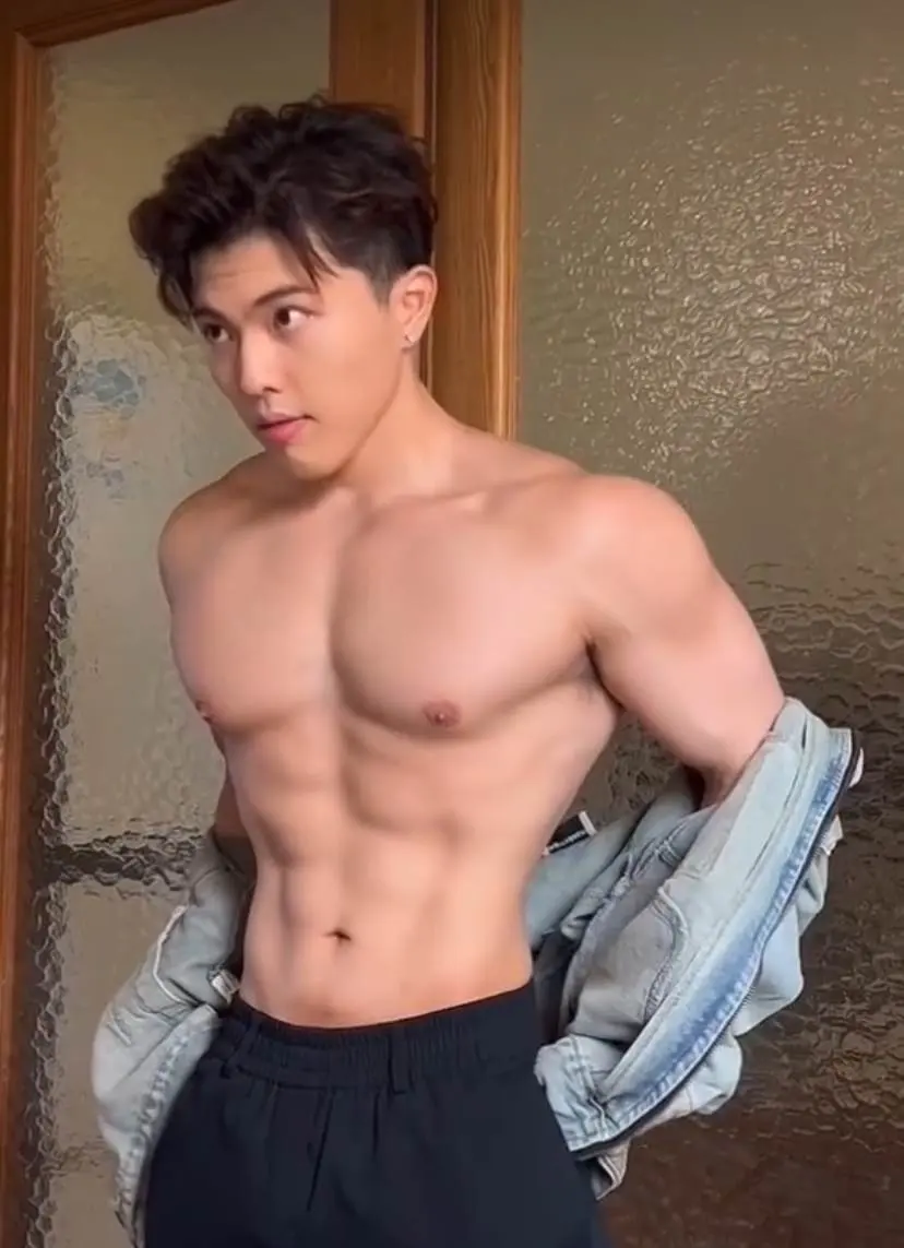 ถอดโชว์เรือนร่าง 2876