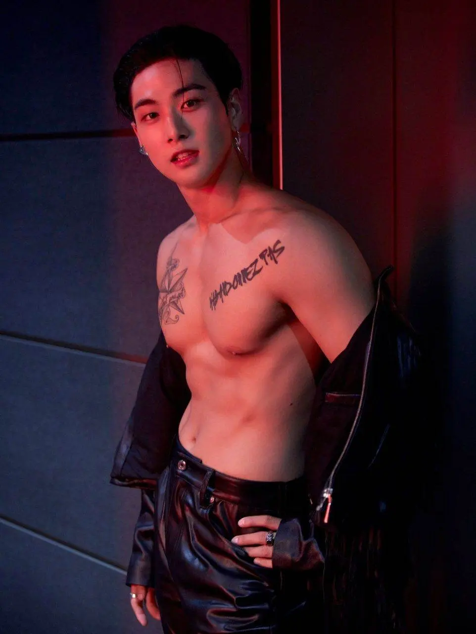 ถอดโชว์เรือนร่าง 2879