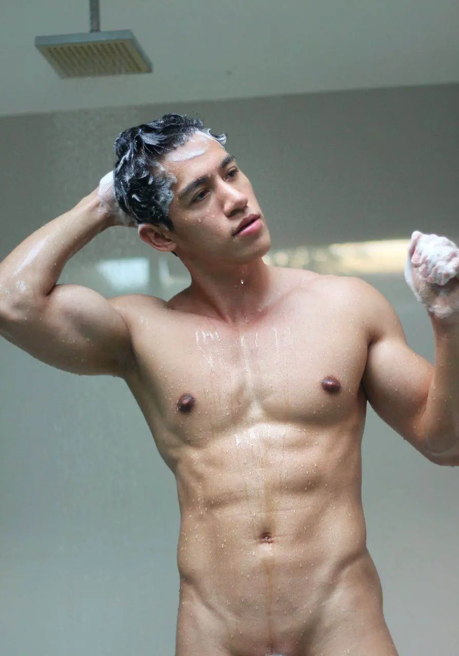 ถอดโชว์เรือนร่าง 2880