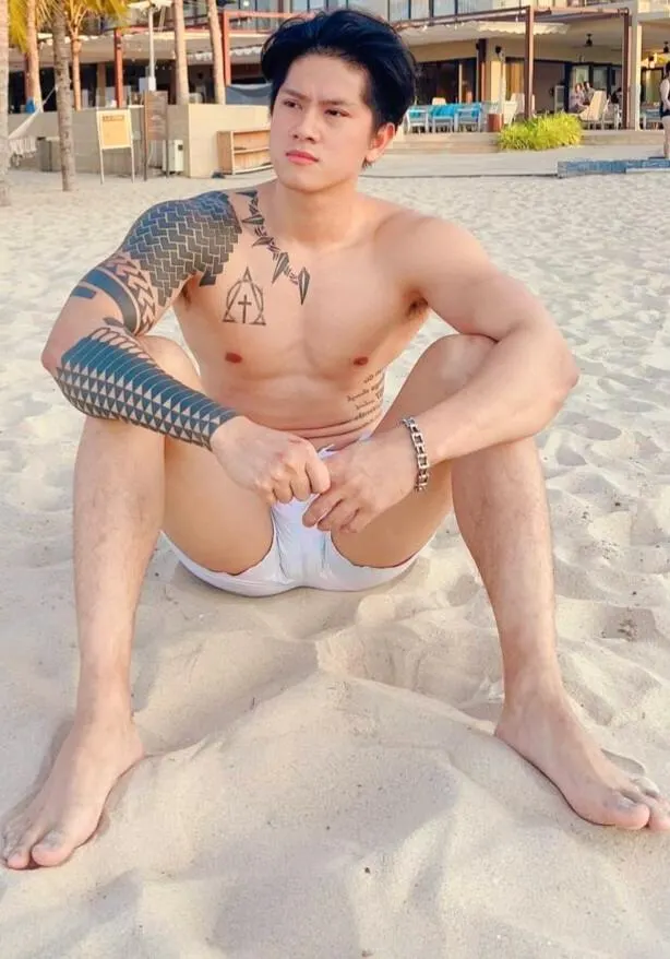 ค่ำนี้นัดเสียว คืนเดียวยันเช้า