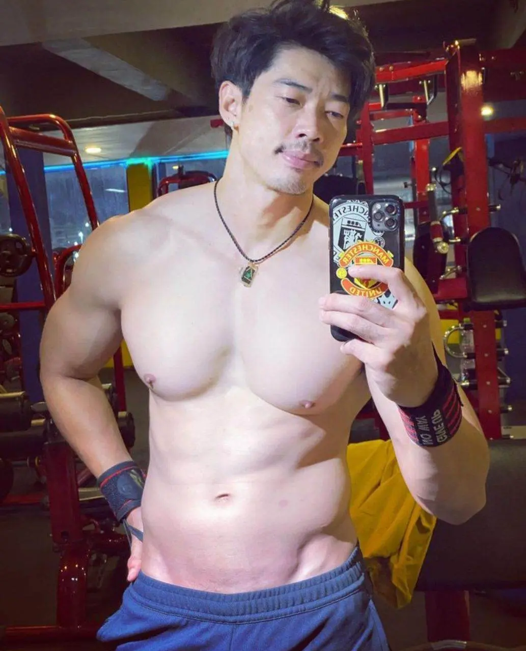 เกือบได้เป็นพระเอกช่อง 3. แต่ดันมาเป็นนายแบบ ( พี่แจ็ค  )