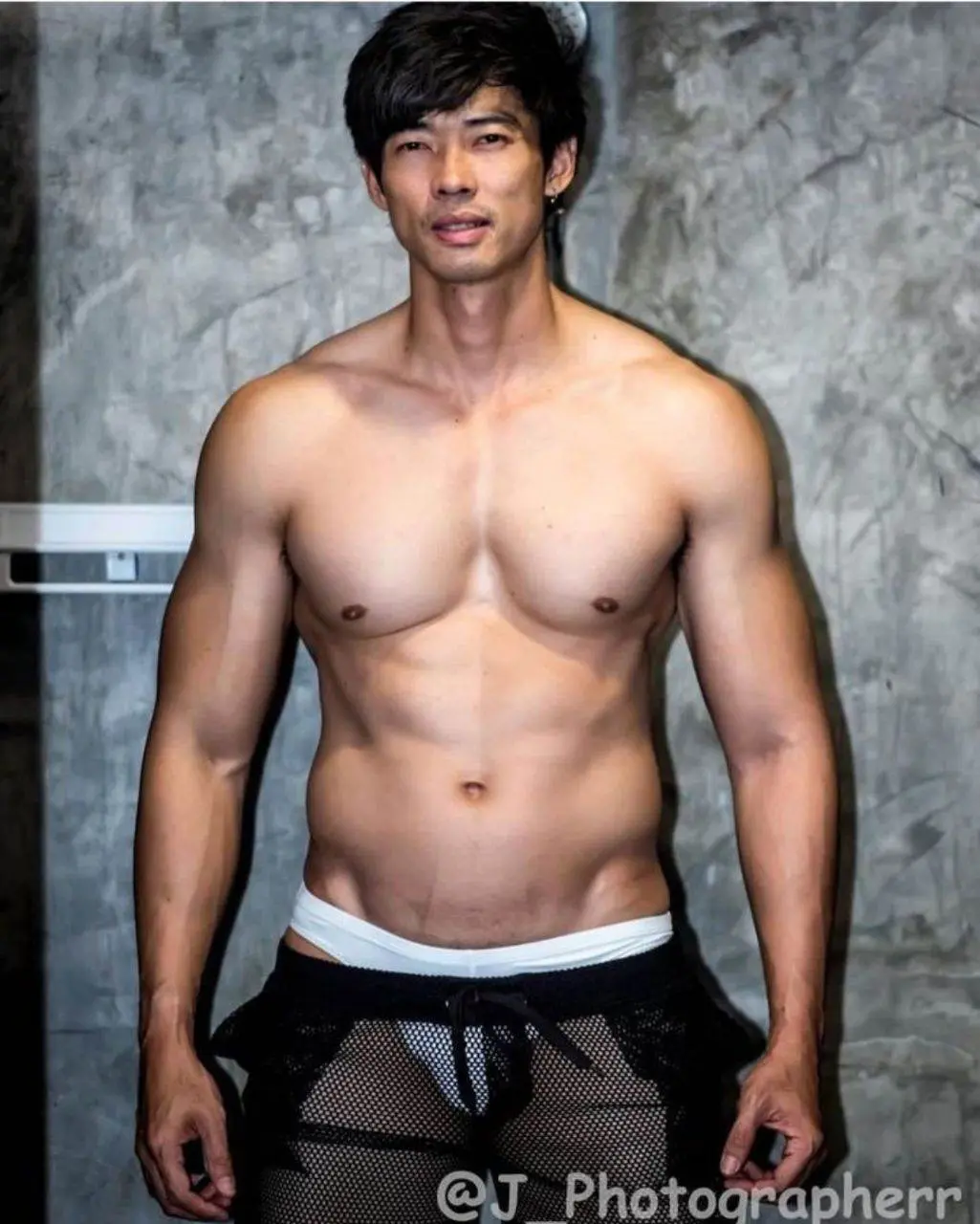 เกือบได้เป็นพระเอกช่อง 3. แต่ดันมาเป็นนายแบบ ( พี่แจ็ค  )