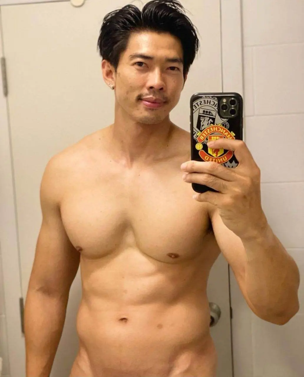 เกือบได้เป็นพระเอกช่อง 3. แต่ดันมาเป็นนายแบบ ( พี่แจ็ค  )