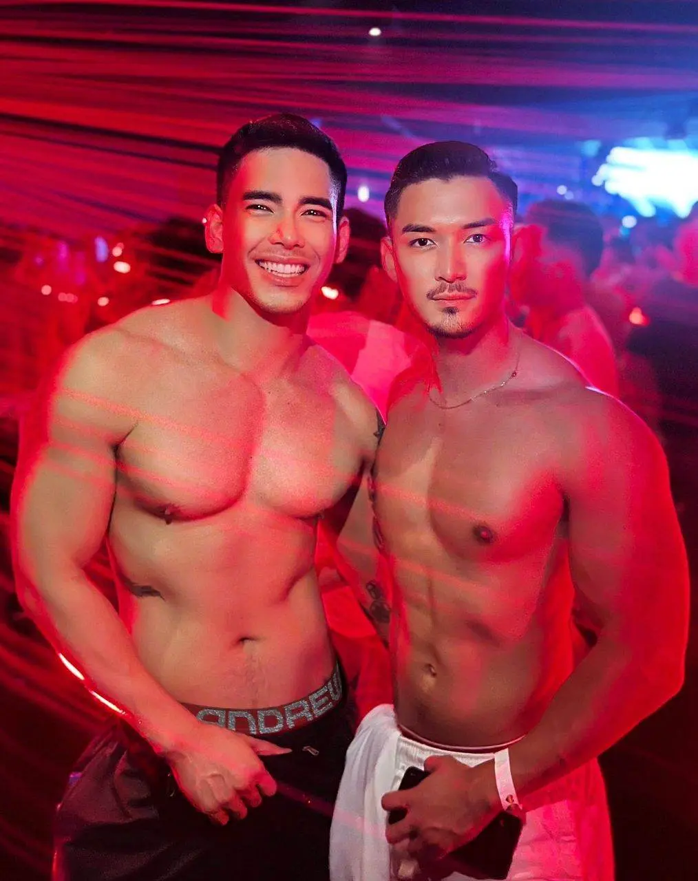 หนุ่มฟิลิปปินส์ ชอบบินทั่วโลก หาคู่นอน