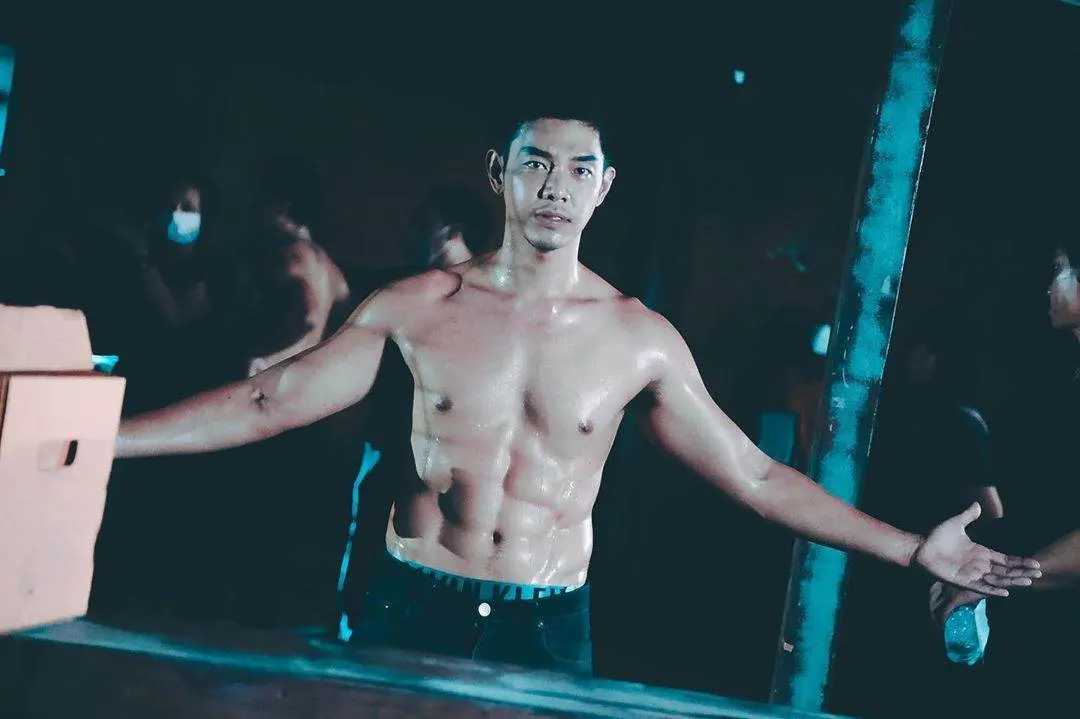 สองรัก คลังน้ำ