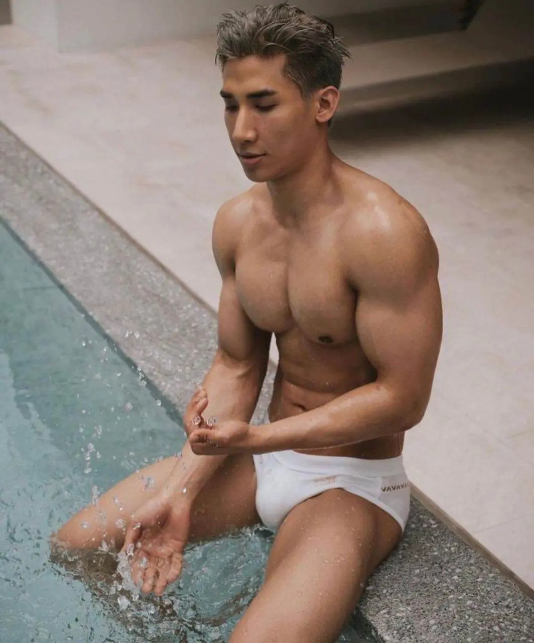 หนุ่มฮอต ห้วยขวางส่งประกวด ig/supercoatboy.