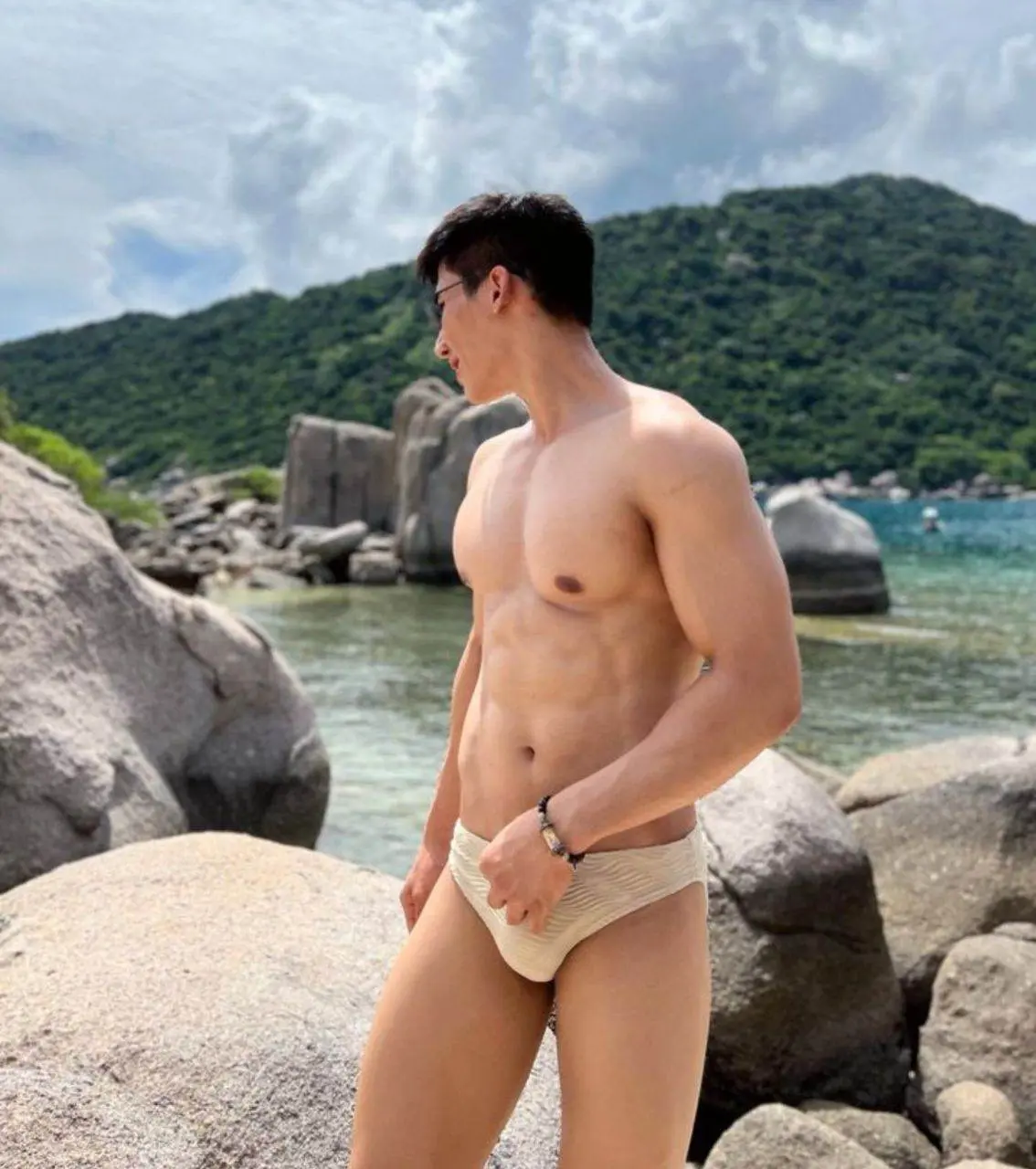 หนุ่มฮอต ห้วยขวางส่งประกวด ig/supercoatboy.