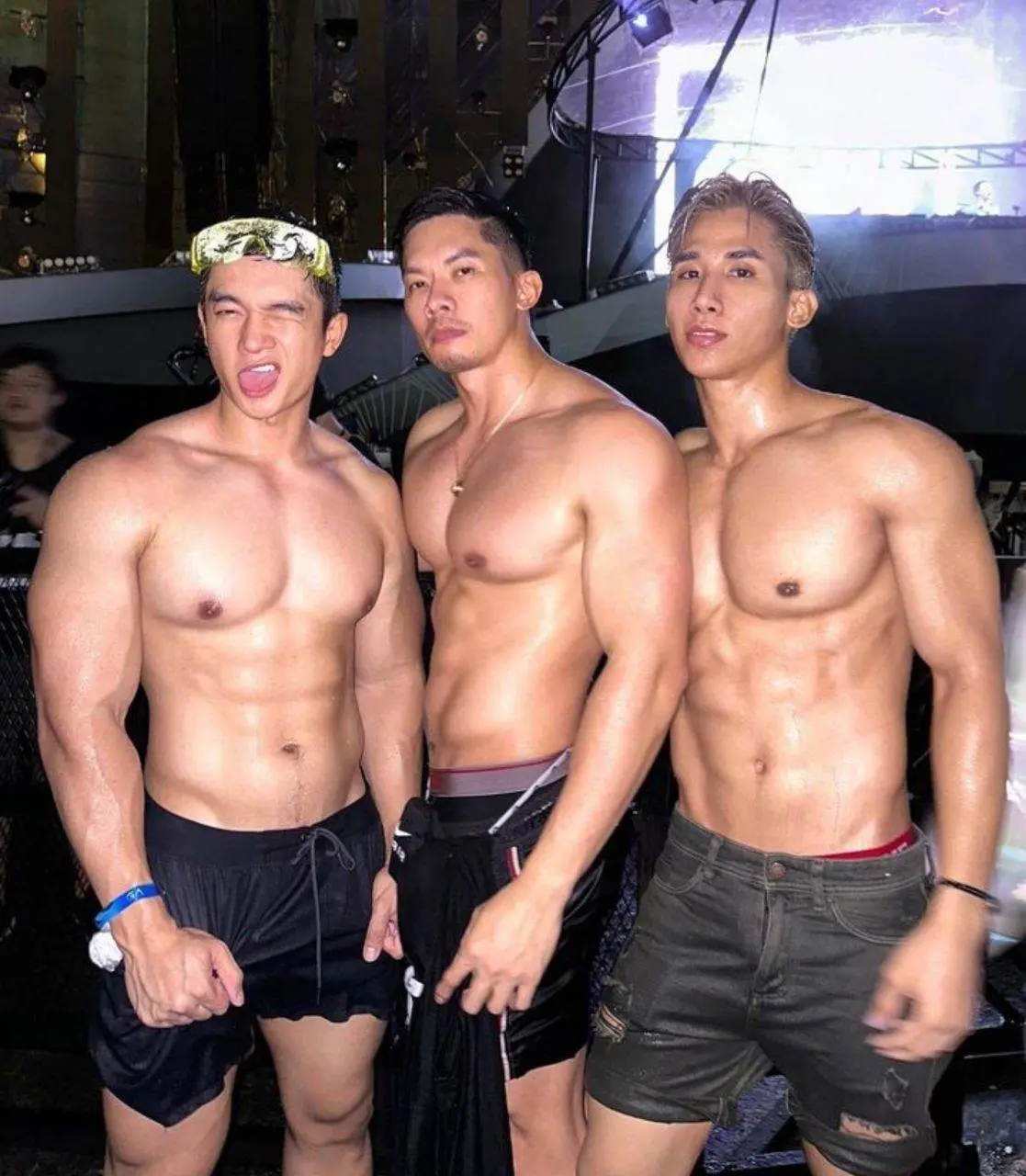 หนุ่มฮอต ห้วยขวางส่งประกวด ig/supercoatboy.