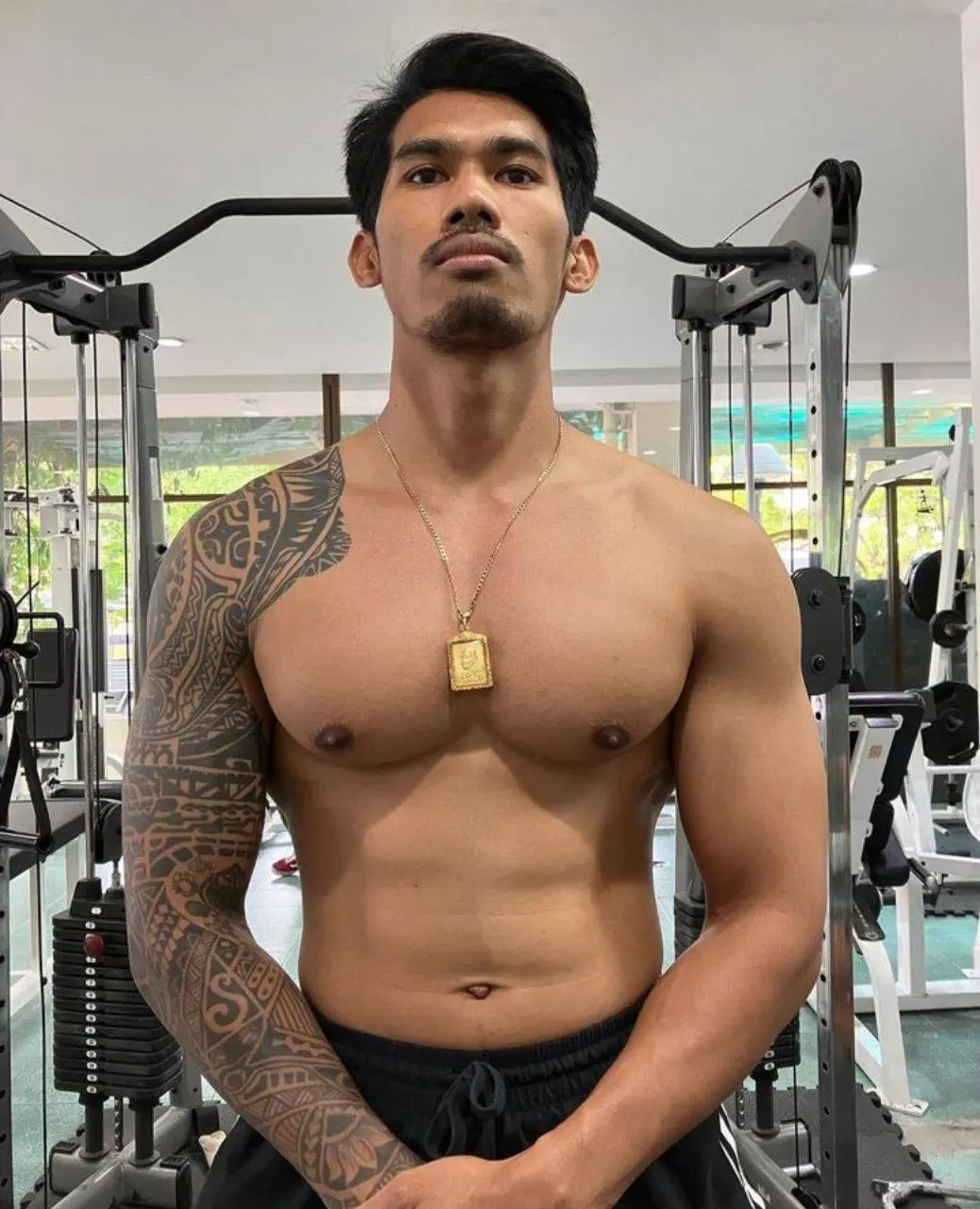 พ่อขุนแผนแสนสะท้าน