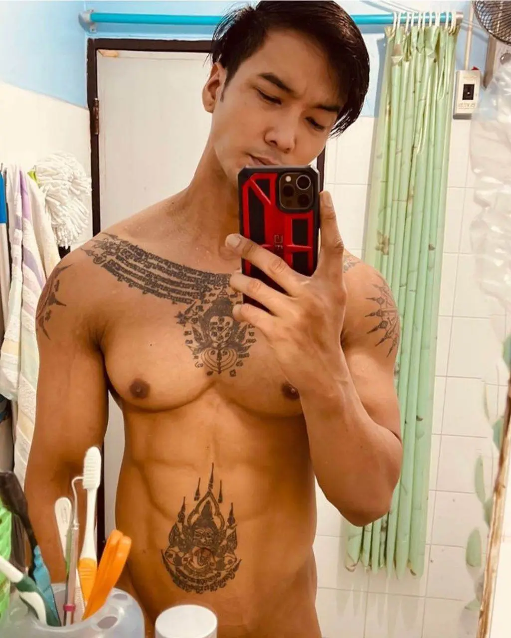 พี่เม่น จากหนัง เพื่อนกูรักมึงหวะ.