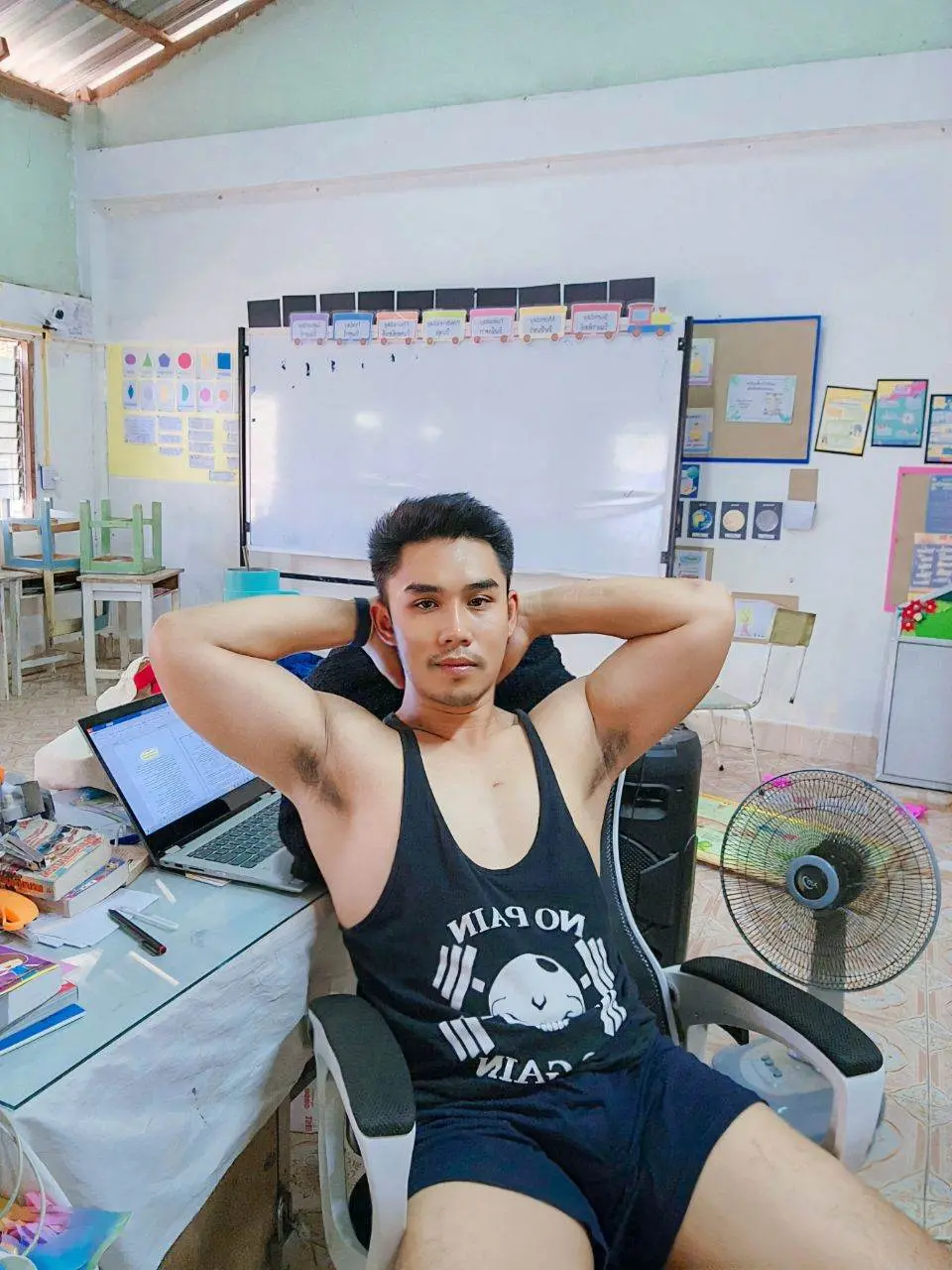 น้ำขึ้นให้รีบตัก ครูน่ารักจัง ต้องรีบจีบ