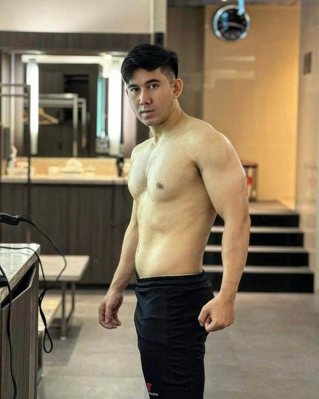 ลิ้นสั่นรอออออ