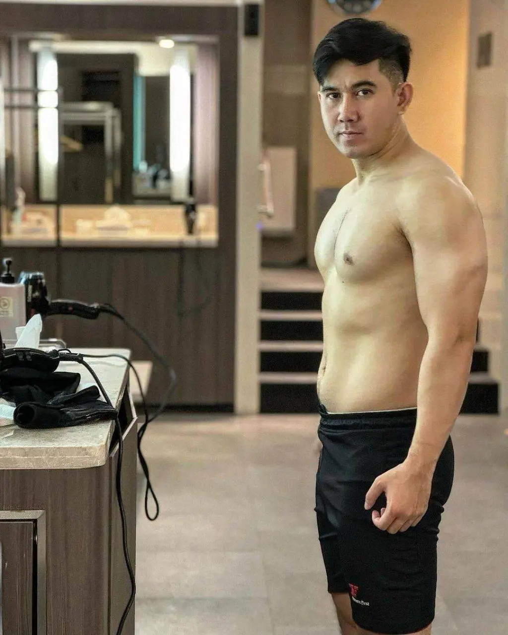 ลิ้นสั่นรอออออ