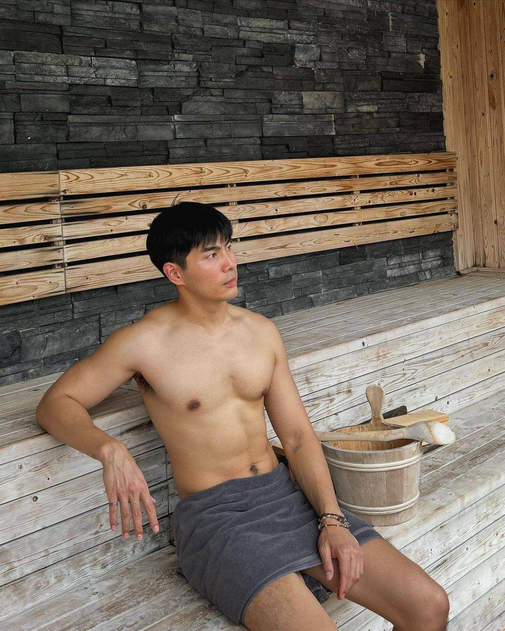 พร้อมยอมทุกท่าเพื่อพี่