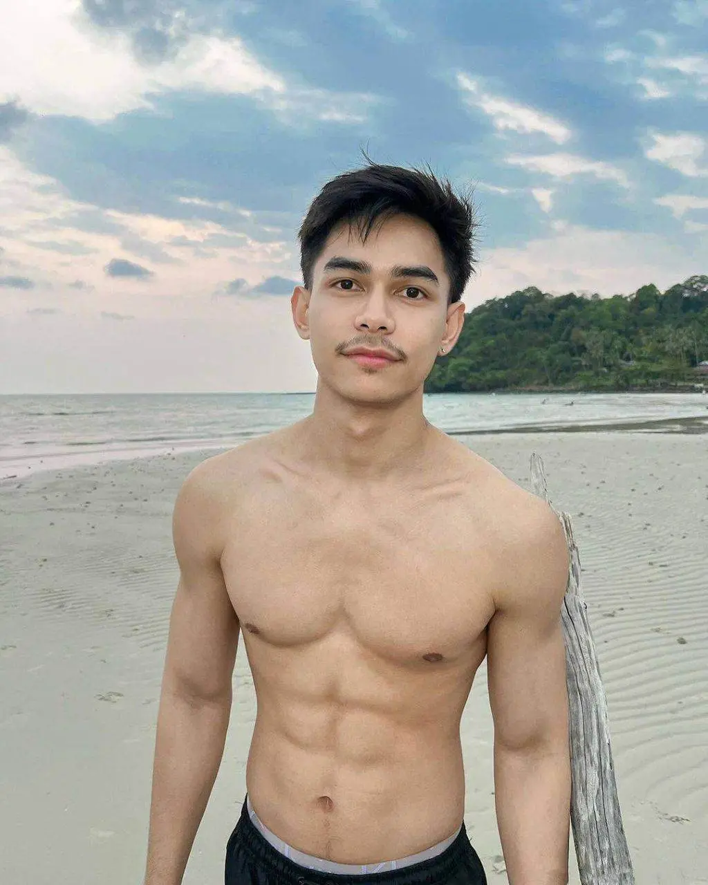 กล้ามกับโนมมม เลียแพล็บๆ